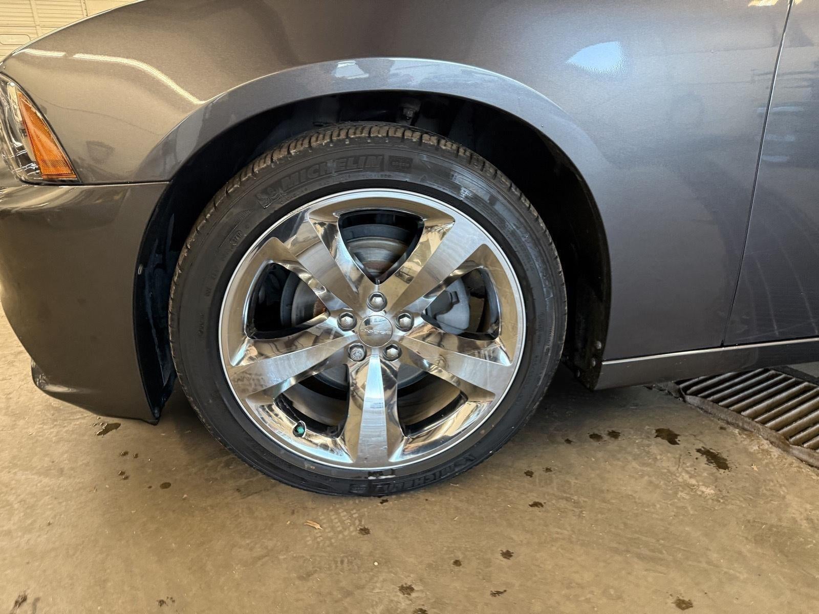 2013 Dodge Charger SXT