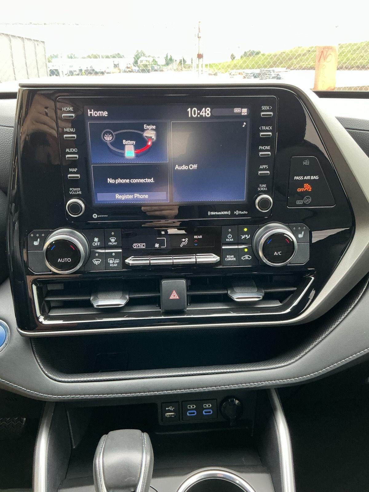 2022 Toyota Highlander Hybrid XLE