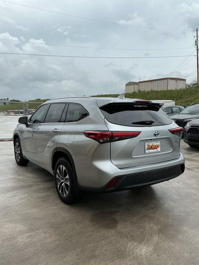 2022 Toyota Highlander Hybrid XLE