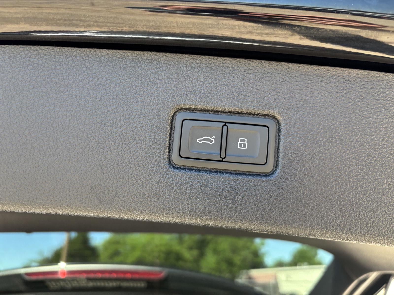2022 Audi Q7 Premium Plus