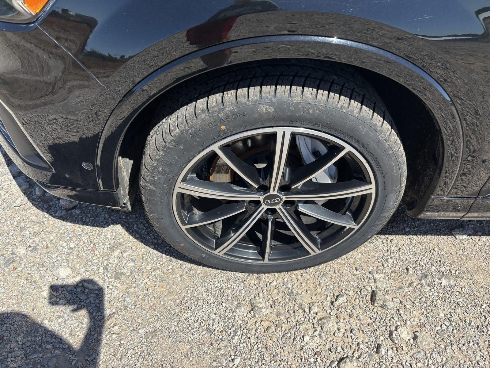 2022 Audi Q7 Premium Plus