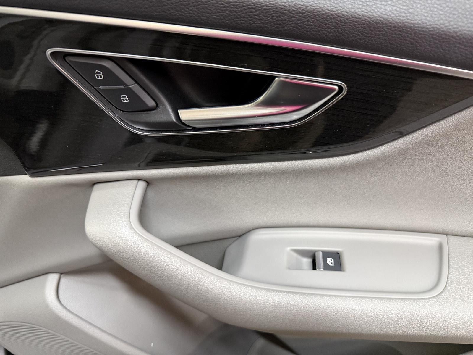 2022 Audi Q7 Premium Plus