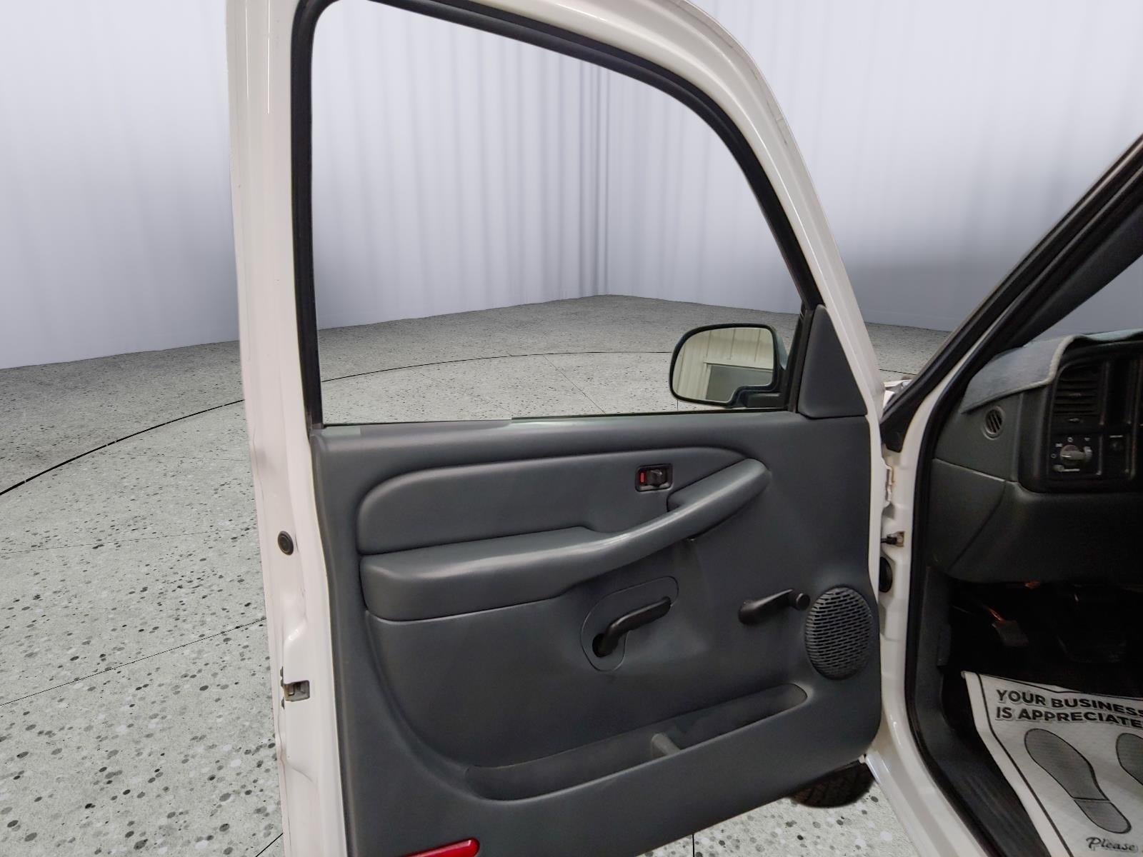 2002 Chevrolet Silverado 2500HD Reg Cab 133" WB 4WD