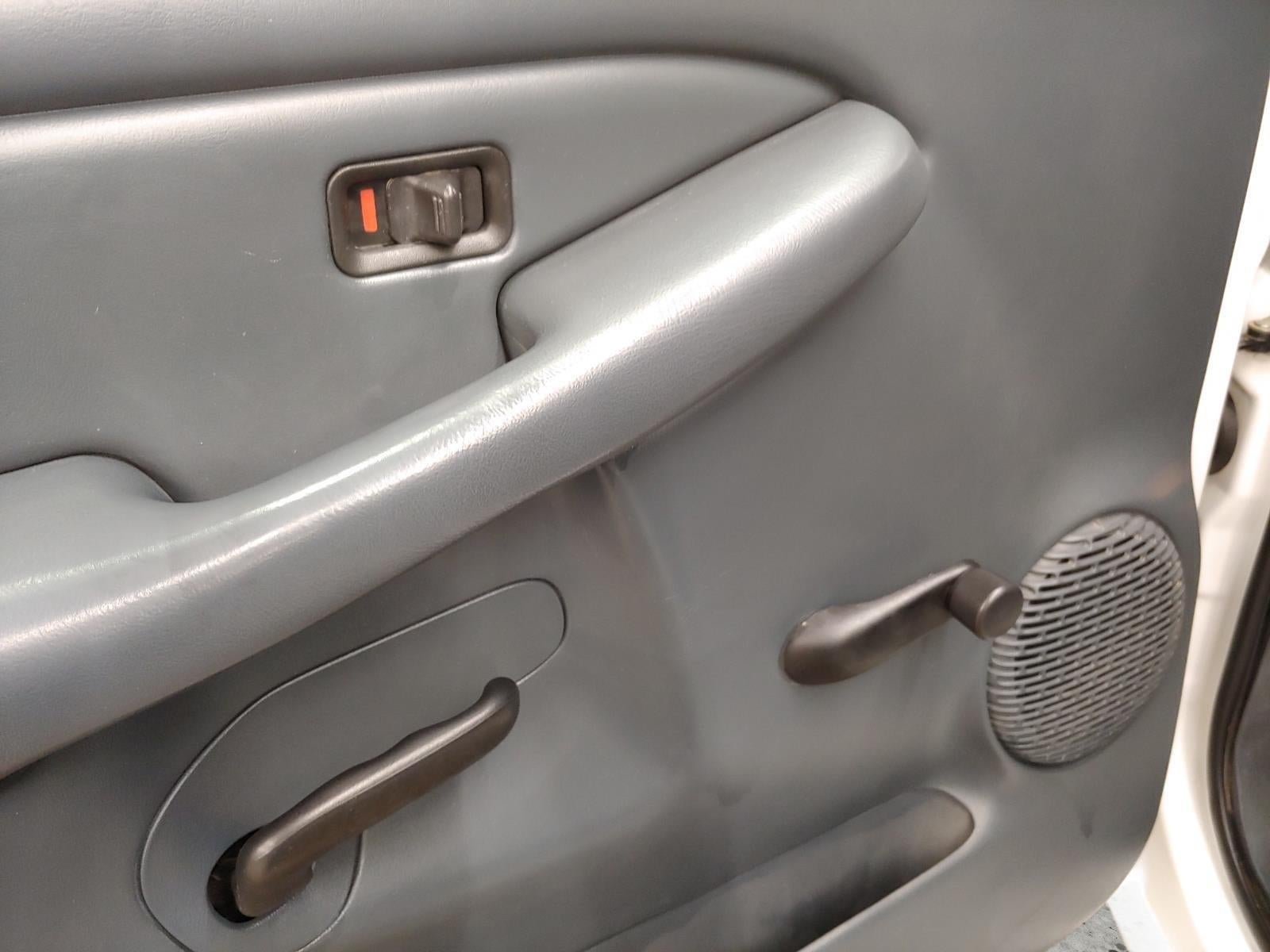 2002 Chevrolet Silverado 2500HD Reg Cab 133" WB 4WD