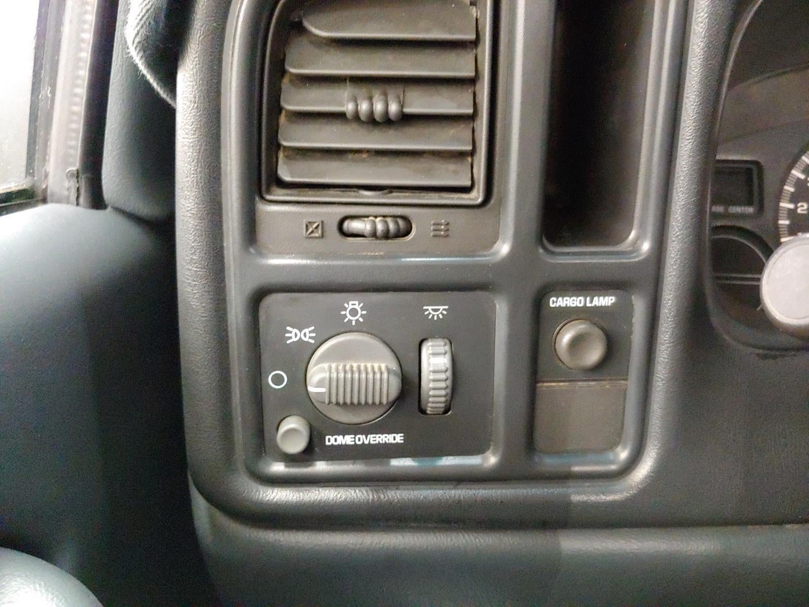 2002 Chevrolet Silverado 2500HD Reg Cab 133" WB 4WD