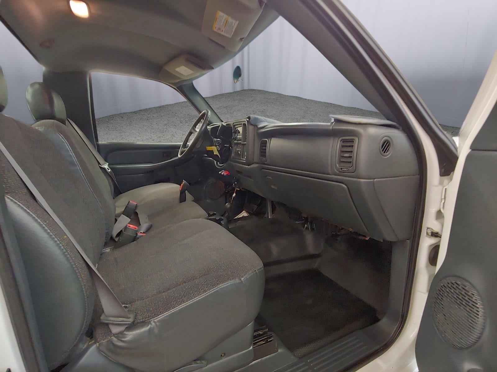 2002 Chevrolet Silverado 2500HD Reg Cab 133" WB 4WD