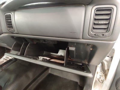 2002 Chevrolet Silverado 2500HD Reg Cab 133" WB 4WD