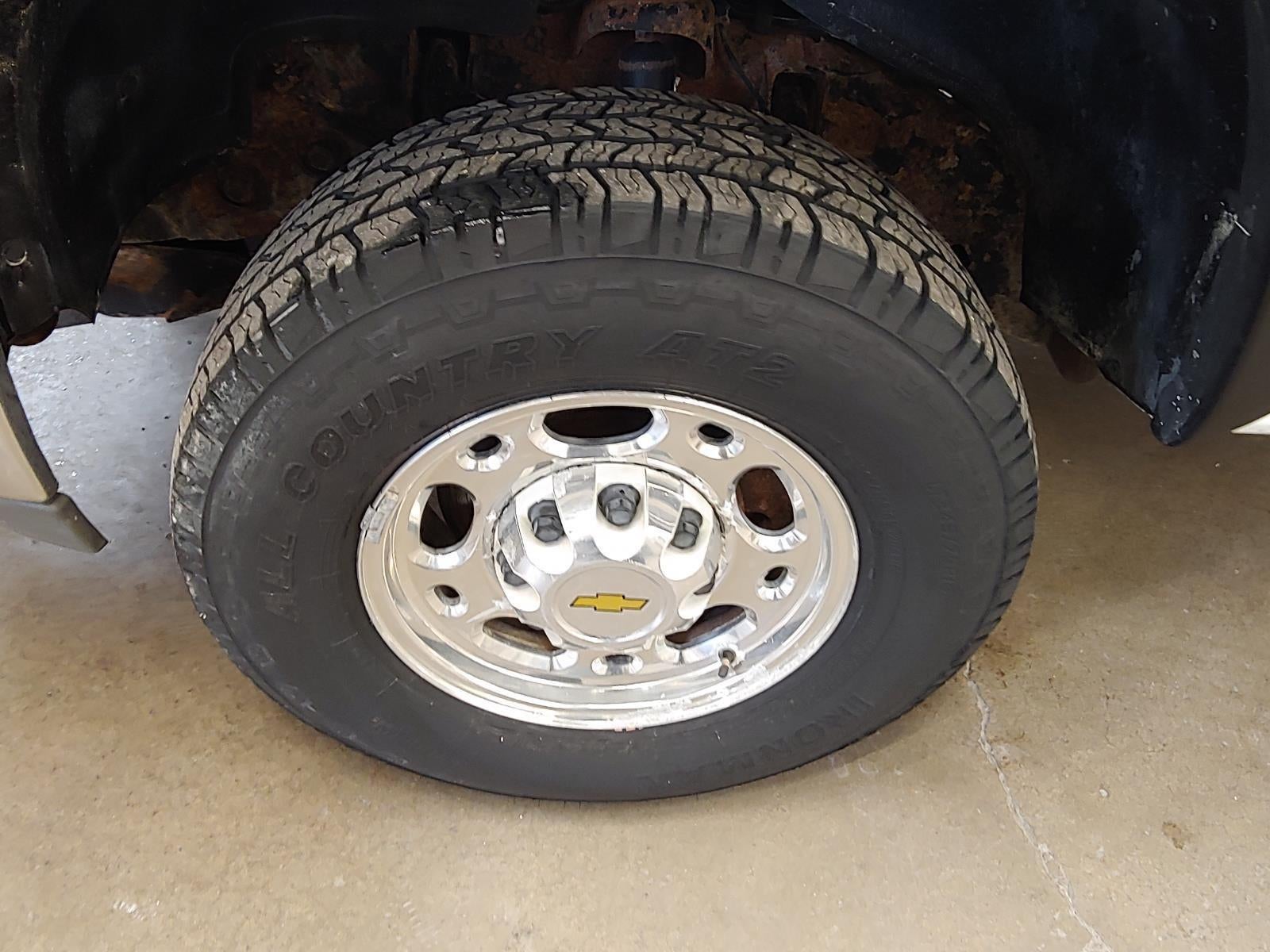 2002 Chevrolet Silverado 2500HD Reg Cab 133" WB 4WD