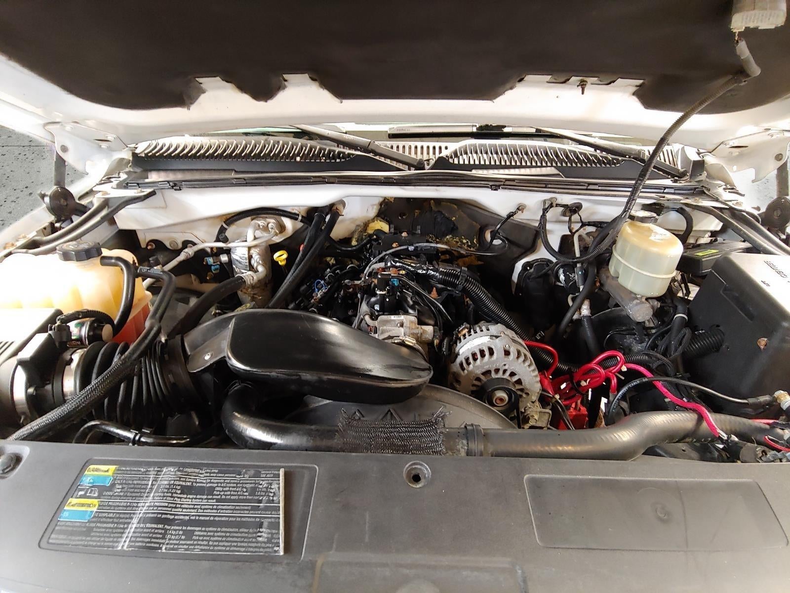 2002 Chevrolet Silverado 2500HD Reg Cab 133" WB 4WD