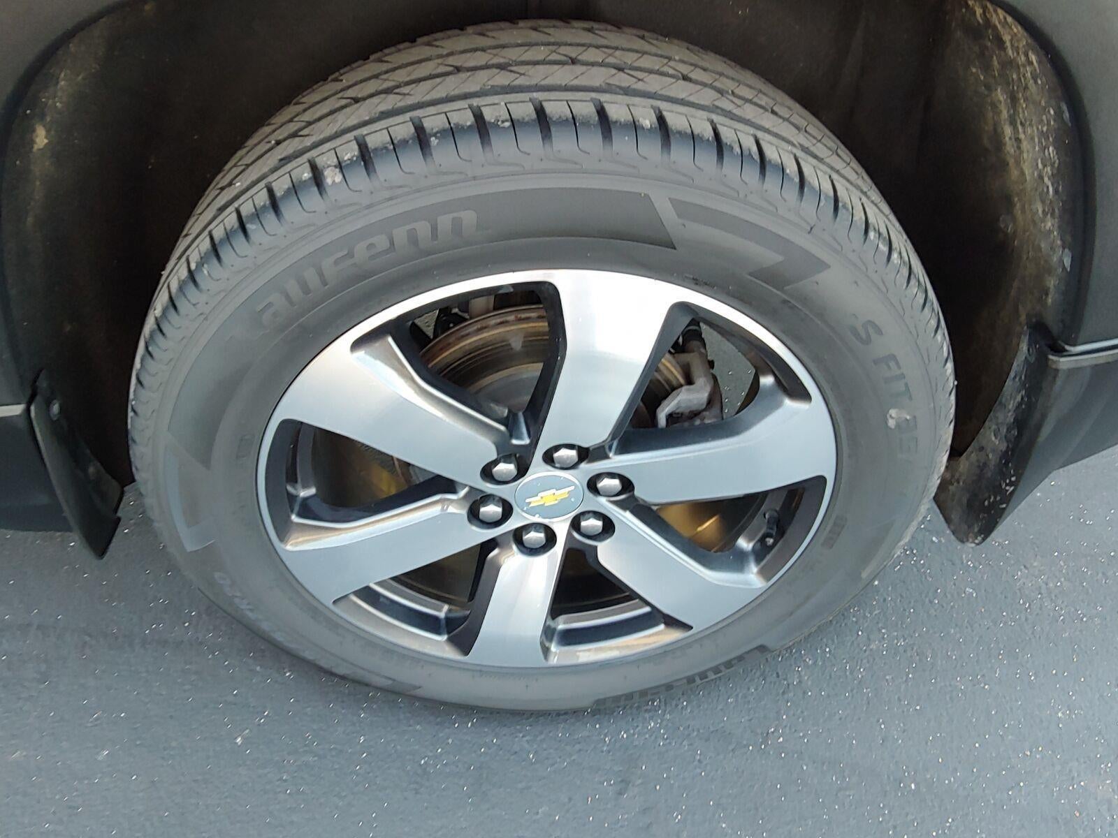 2022 Chevrolet Traverse LT Leather