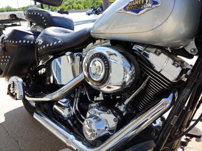 2015 HARLEY-DAVIDSON SOFTTAIL HERITAGE CLASSIC Base