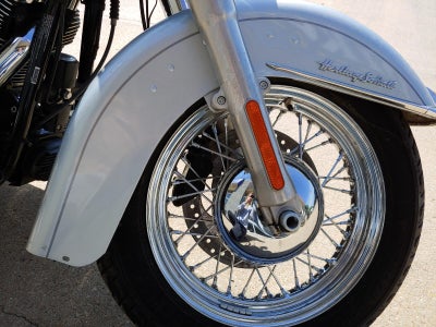 2015 HARLEY-DAVIDSON SOFTTAIL HERITAGE CLASSIC Base