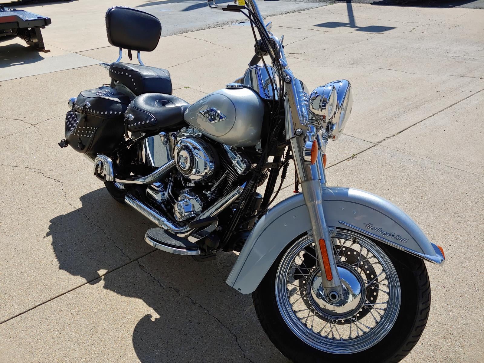 2015 HARLEY-DAVIDSON SOFTTAIL HERITAGE CLASSIC Base