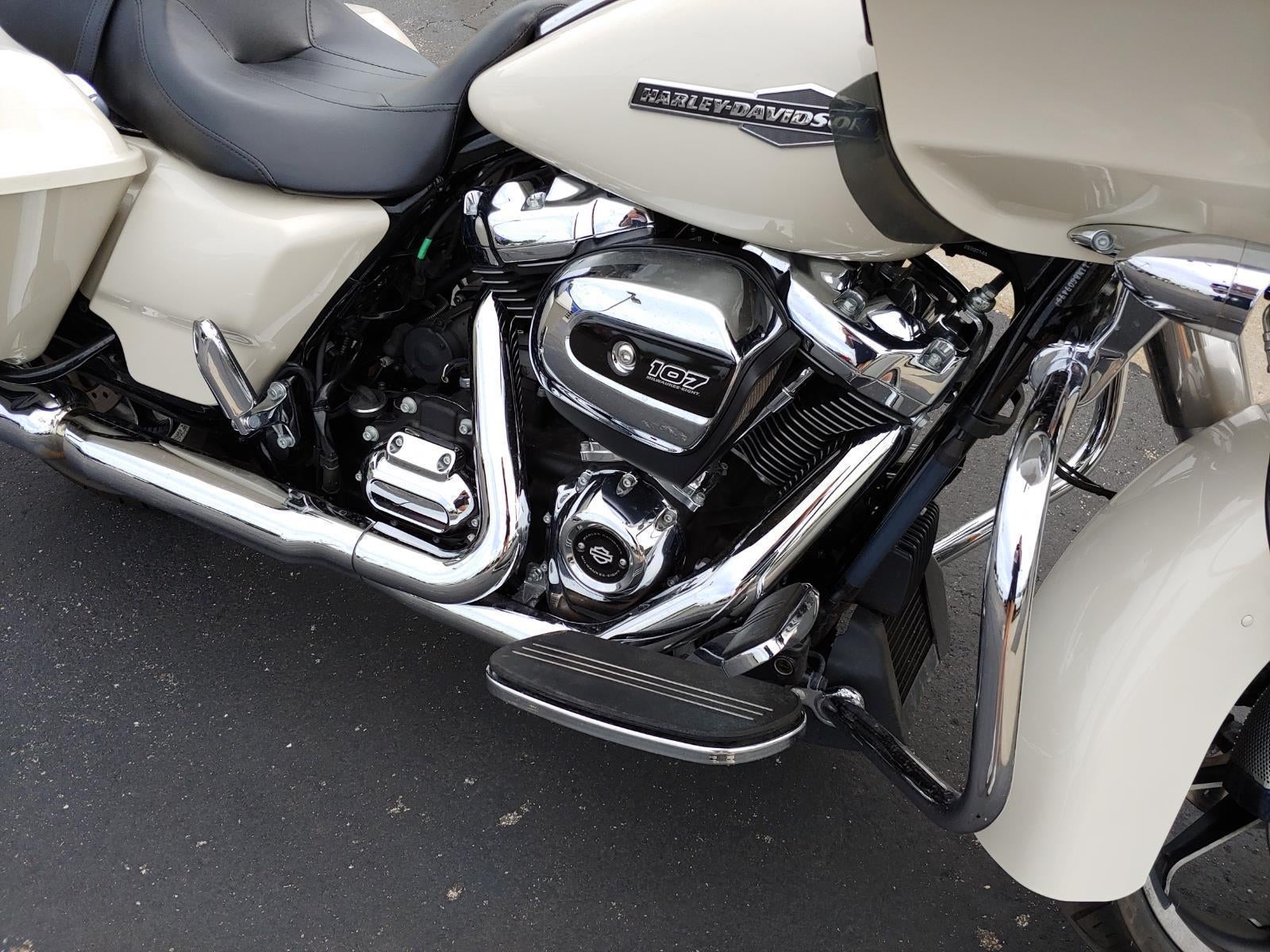 2022 HARLEY-DAVIDSON ROAD GLIDE Base