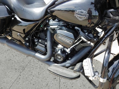 2020 HARLEY-DAVIDSON STREET GLIDE Base