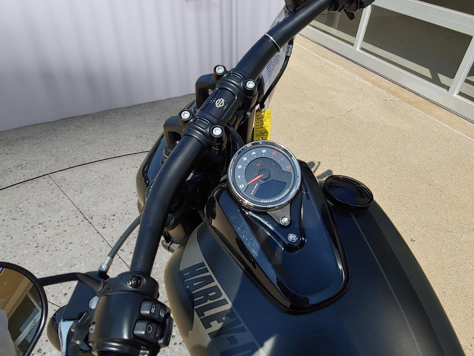 2018 HARLEY-DAVIDSON FXFBS FAT BOB Base