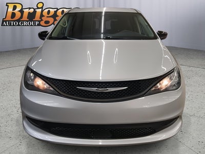 2024 Chrysler Voyager LX