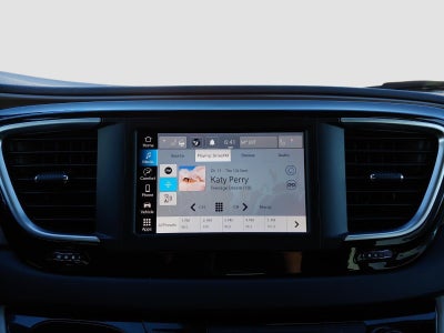 2024 Chrysler Voyager LX