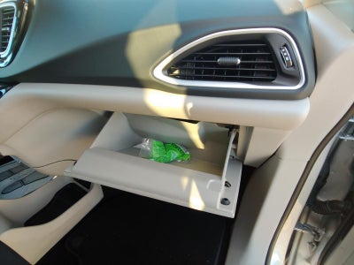 2024 Chrysler Voyager LX