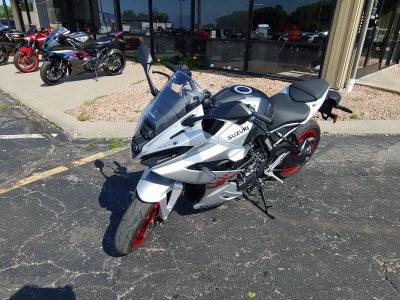 2024 SUZUKI GSXR800 Base