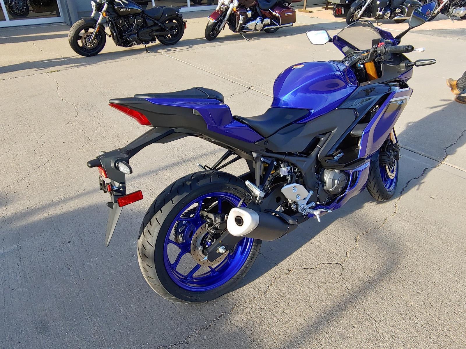 2025 YAMAHA YZF-R3 Base