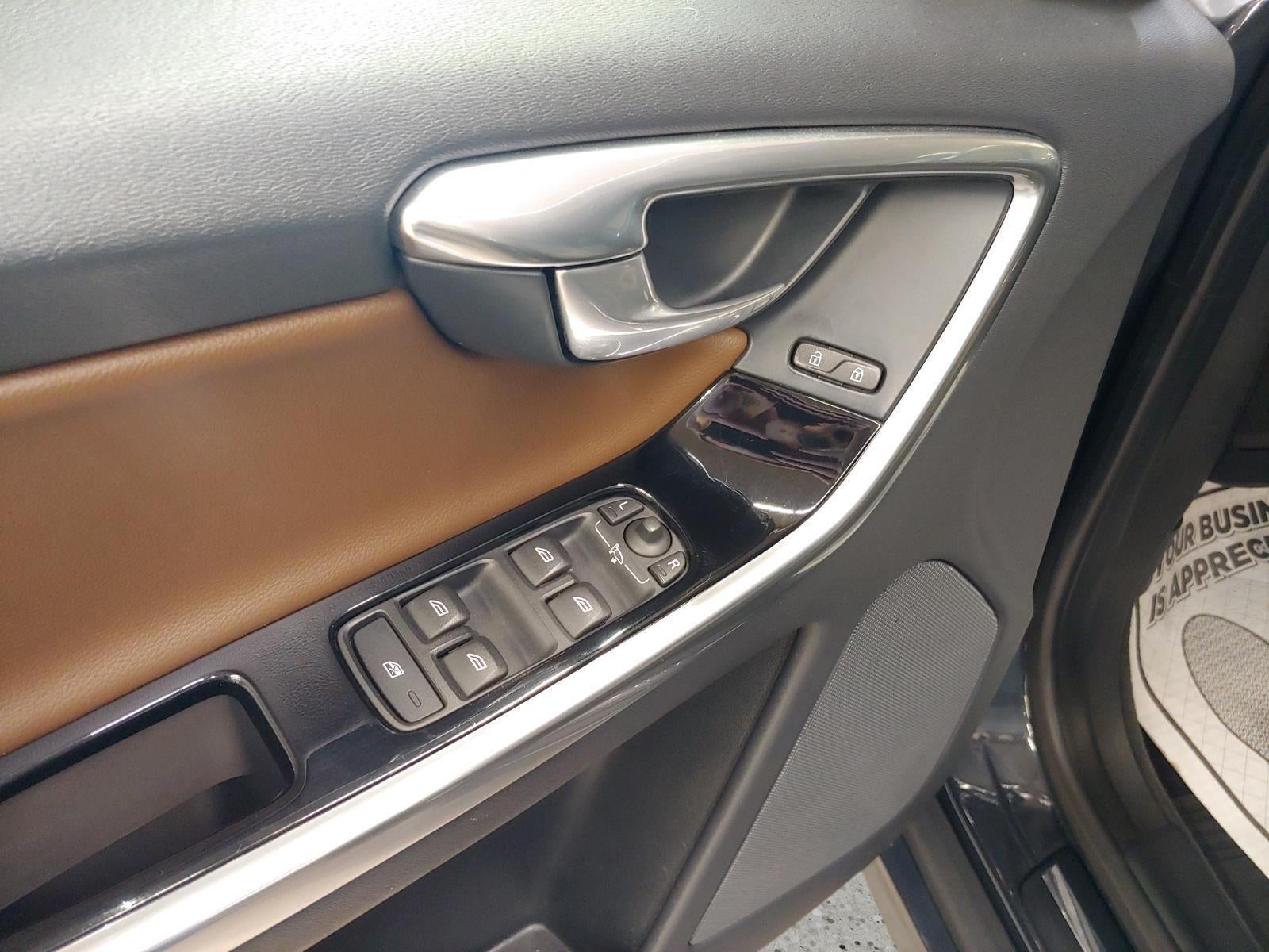 2015 Volvo XC60 T6 Platinum