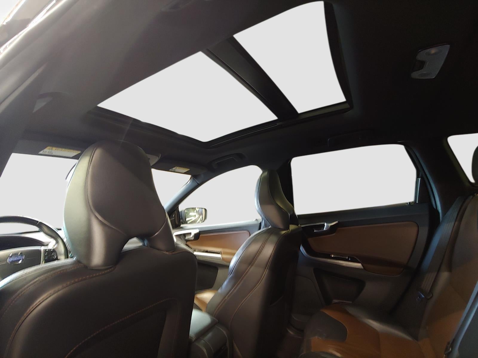 2015 Volvo XC60 T6 Platinum