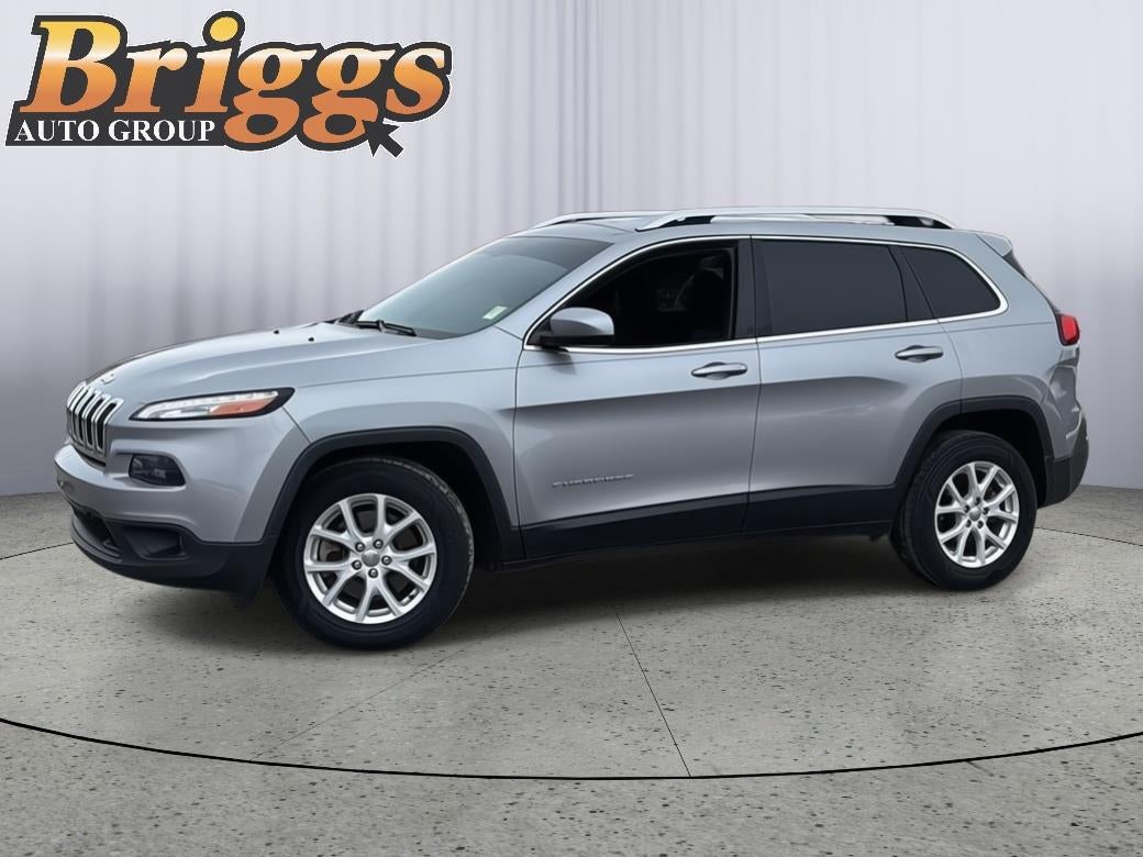 Used 2018 Jeep Cherokee Latitude with VIN 1C4PJLCB4JD605241 for sale in Kansas City