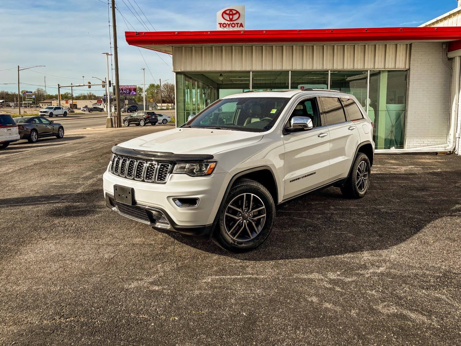 Used 2020 Jeep Grand Cherokee Limited with VIN 1C4RJFBGXLC310516 for sale in Kansas City