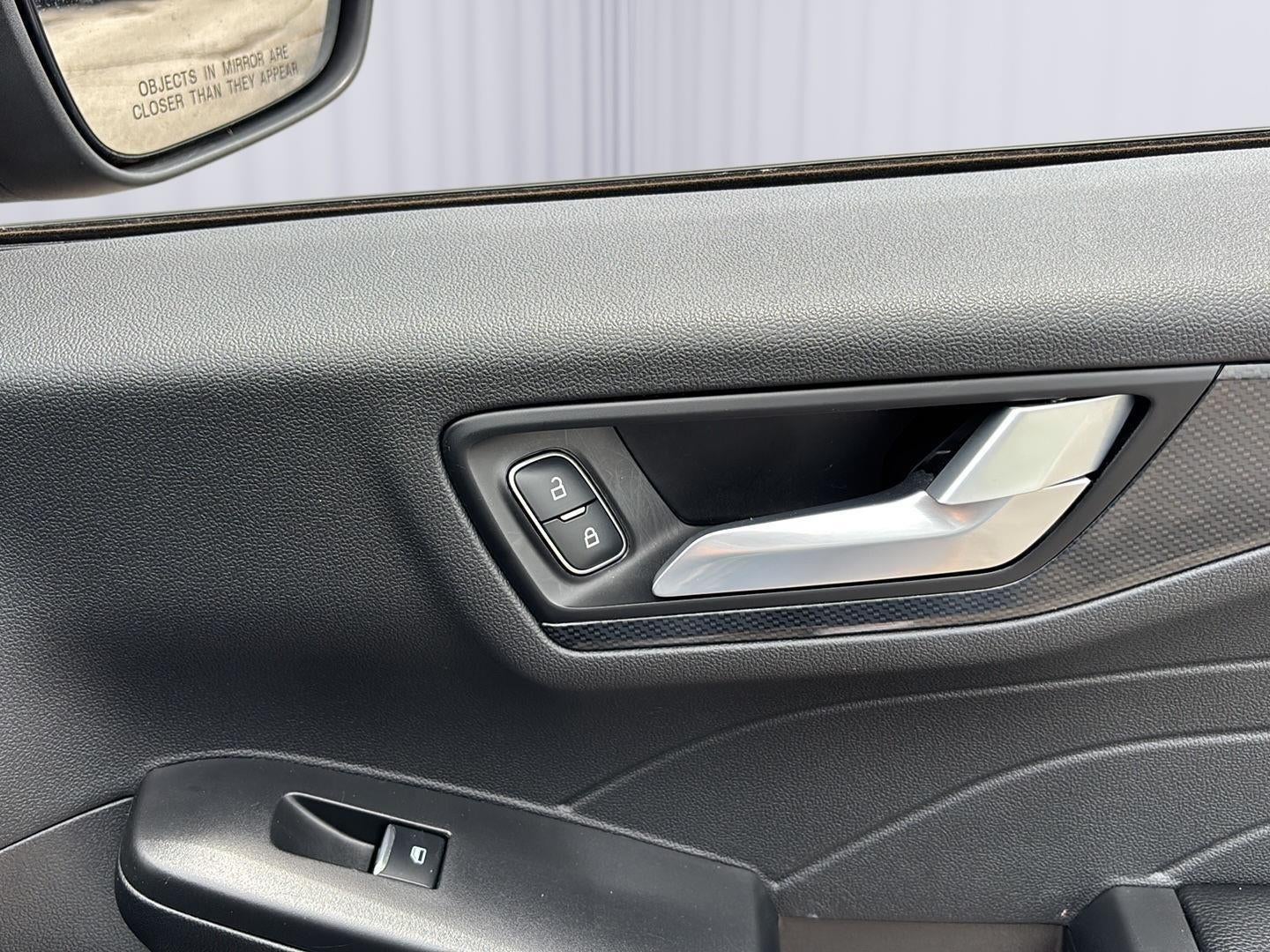 2025 Ford Escape ST-Line Select