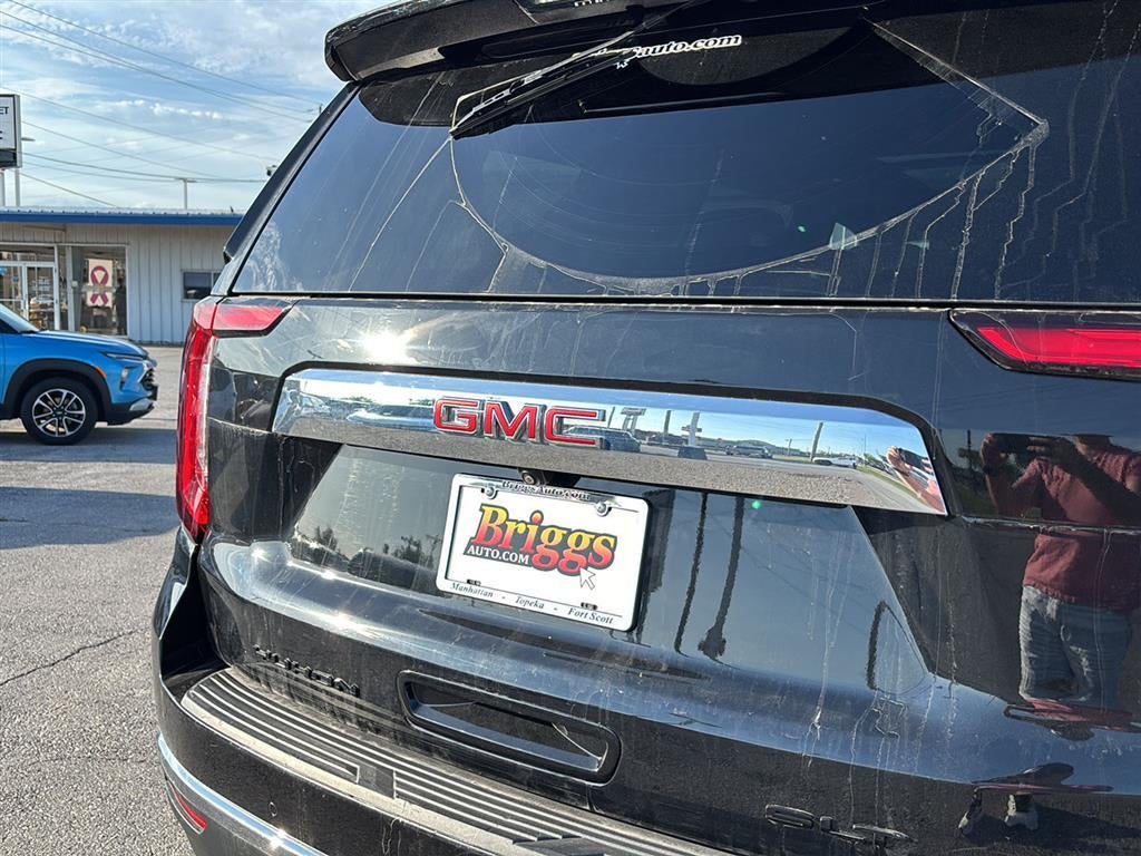 2023 GMC Yukon SLT - Photo 12