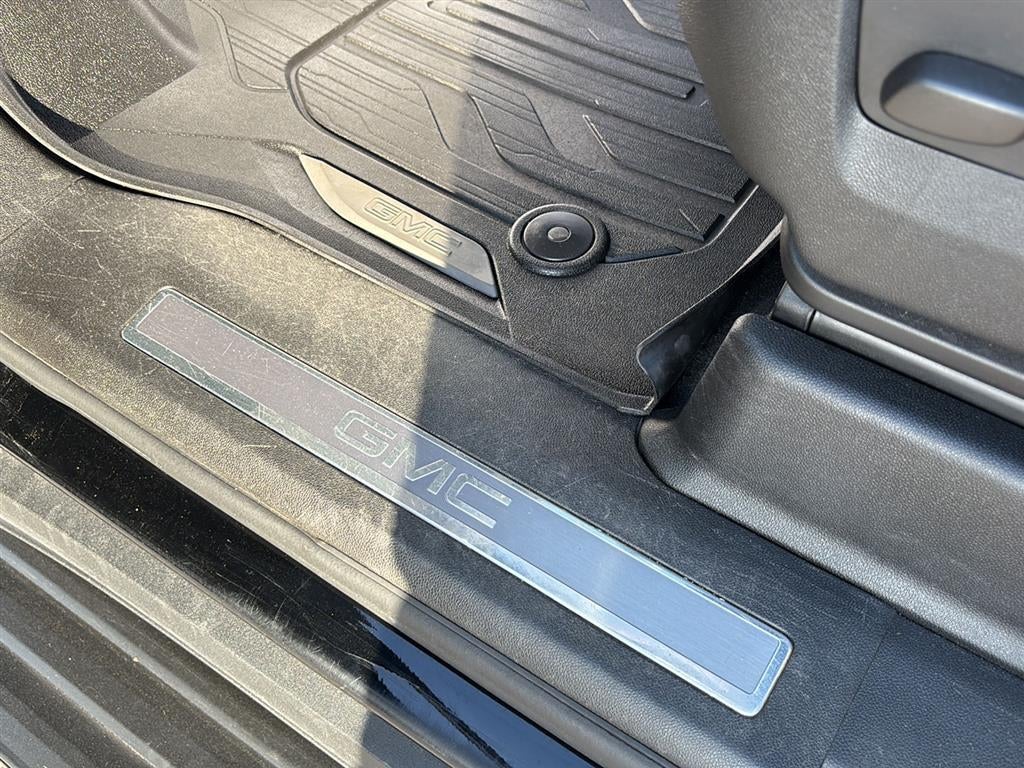 2023 GMC Yukon SLT - Photo 43