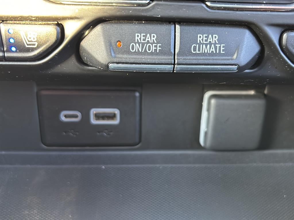 2023 GMC Yukon SLT - Photo 66