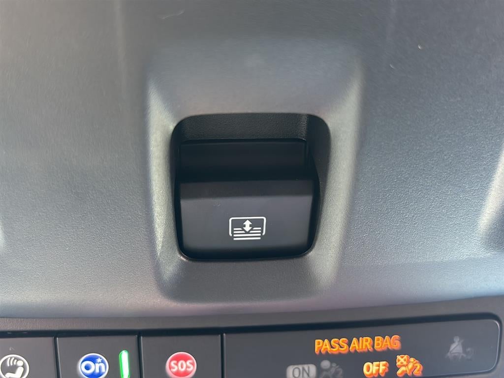 2023 GMC Yukon SLT - Photo 77