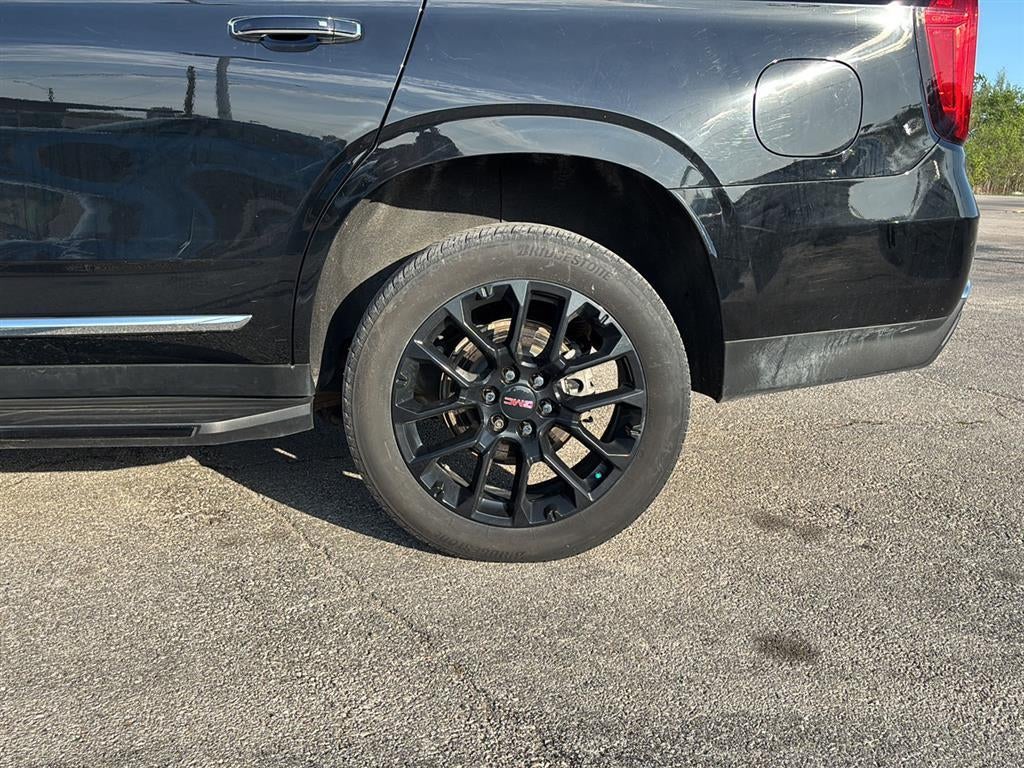2023 GMC Yukon SLT - Photo 9