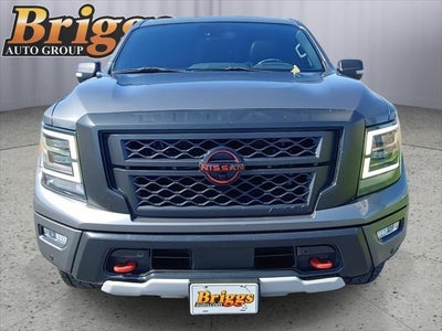 2024 Nissan TITAN Base
