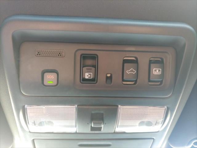 2024 Nissan TITAN Base