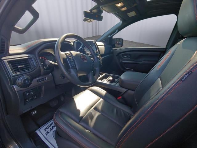 2024 Nissan TITAN Base
