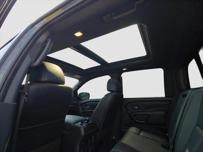 2024 Nissan TITAN Base