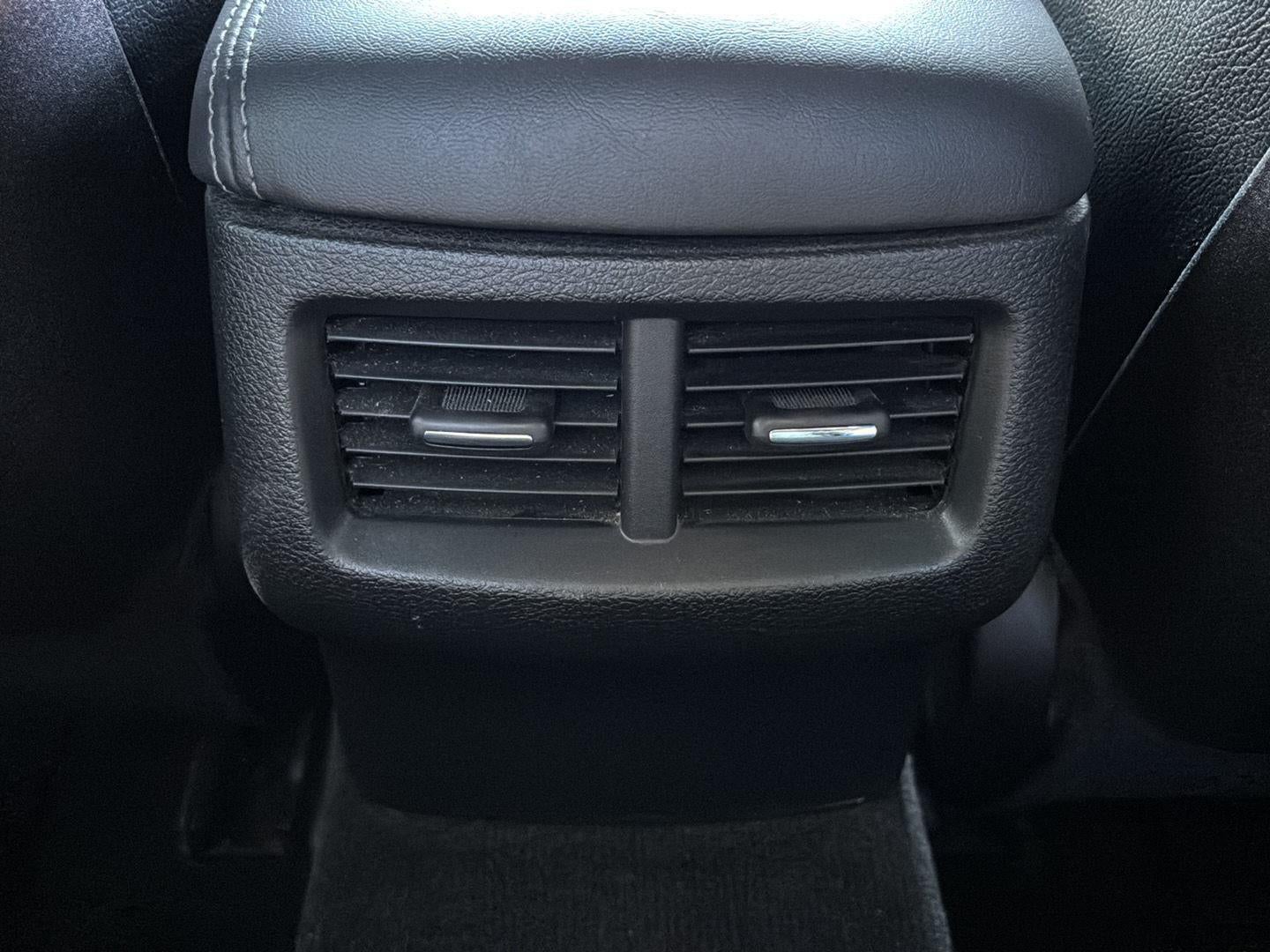 2015 Dodge Challenger R/T Shaker