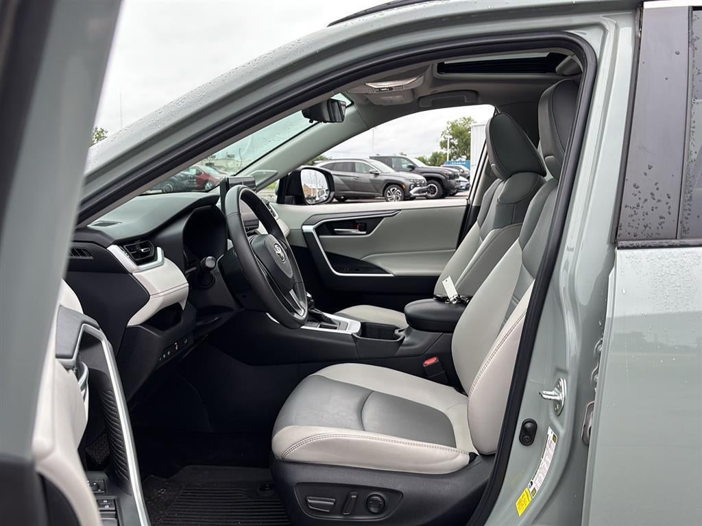 2023 Toyota RAV4 XLE Premium