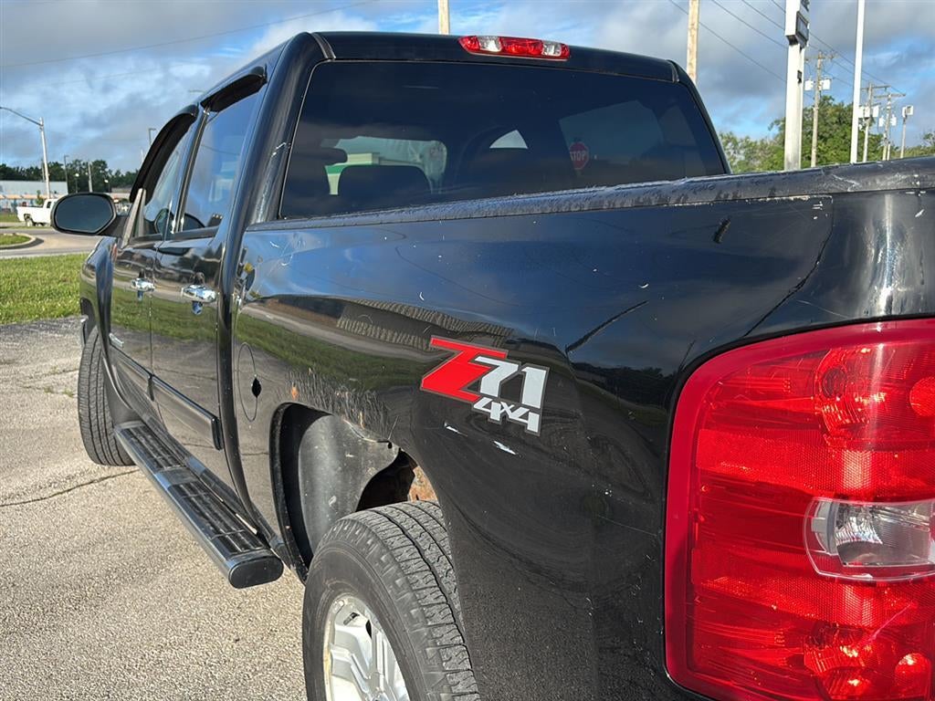 2011 Chevrolet SILVERADO 1500 LT