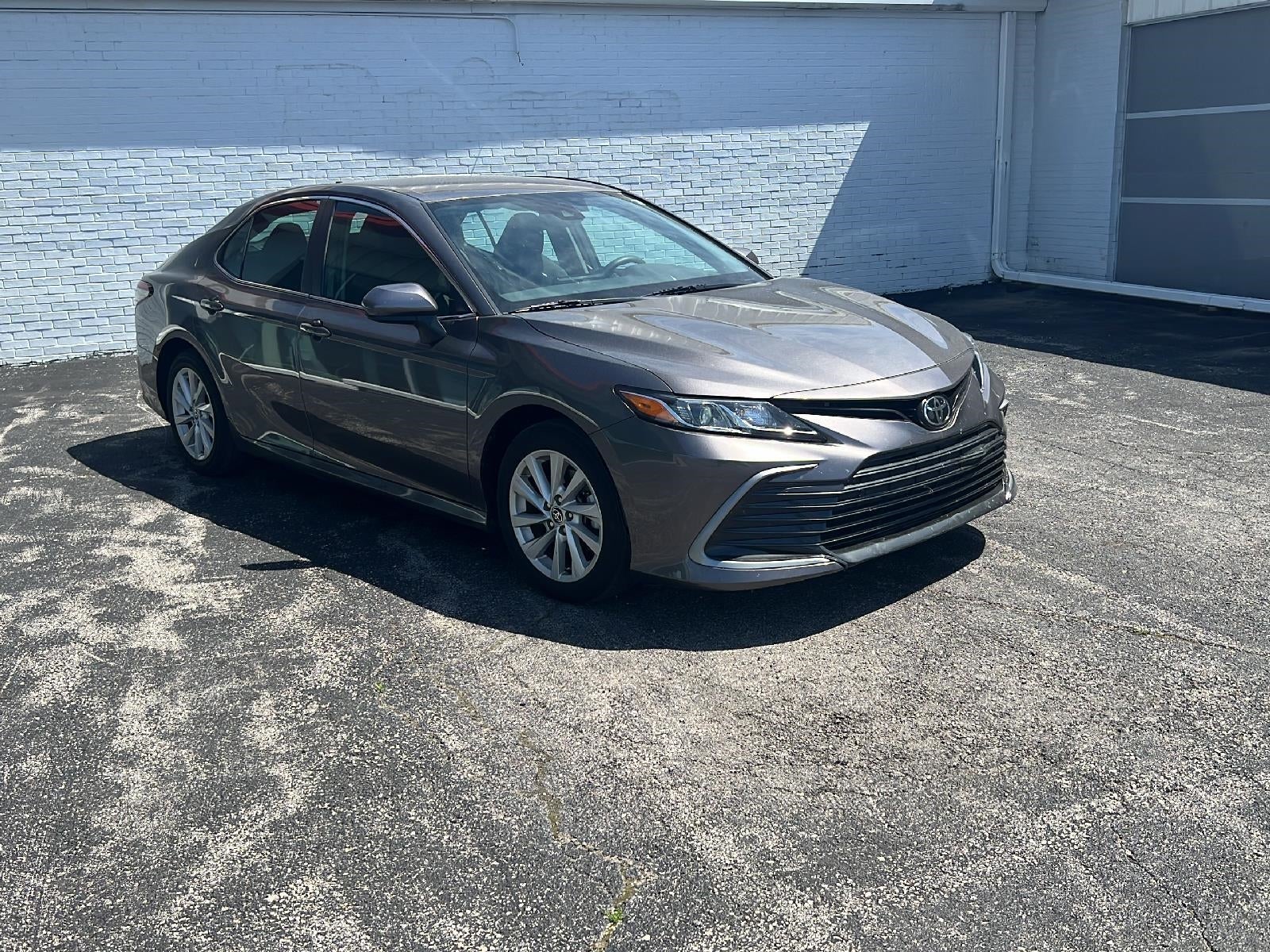 Used 2021 Toyota Camry LE with VIN 4T1C11AK4MU598457 for sale in Kansas City
