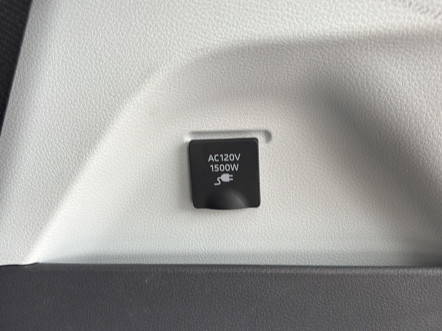 2023 Toyota Sienna XSE