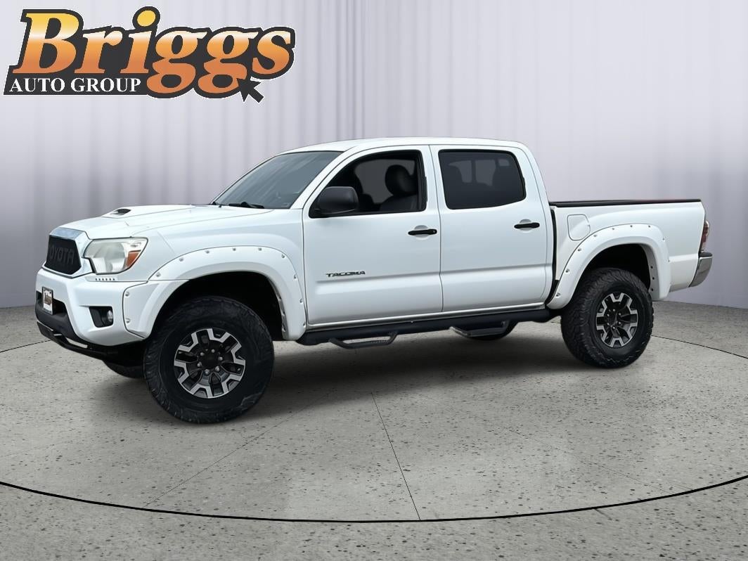 Used 2014 Toyota Tacoma Base with VIN 5TFLU4EN2EX087539 for sale in Kansas City