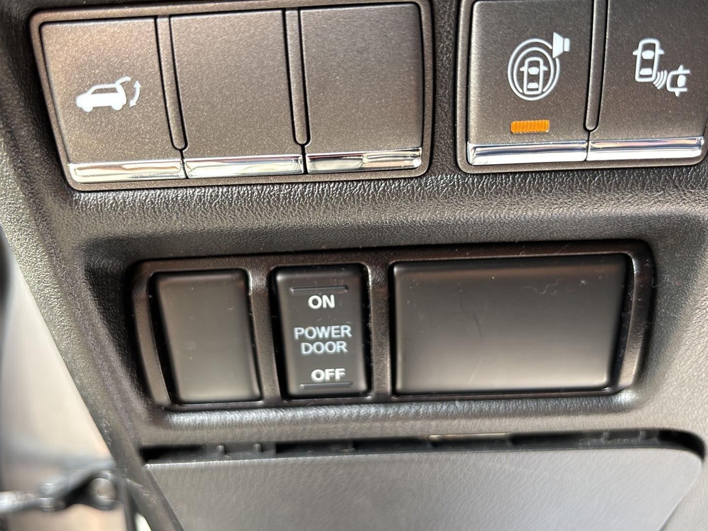 2017 INFINITI QX80 Base