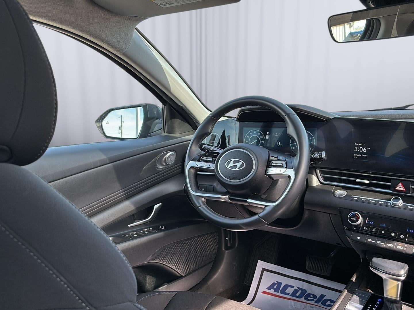 2025 Hyundai ELANTRA SEL