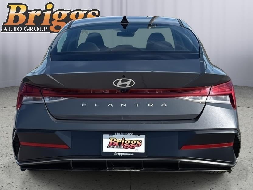 2025 Hyundai ELANTRA SEL