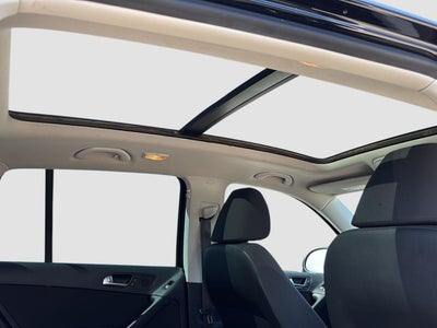2013 Volkswagen Tiguan S w/Sunroof