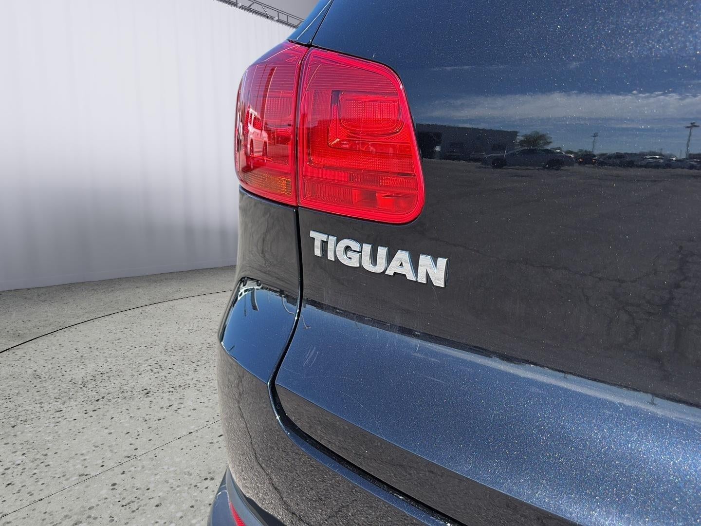 2013 Volkswagen Tiguan S w/Sunroof